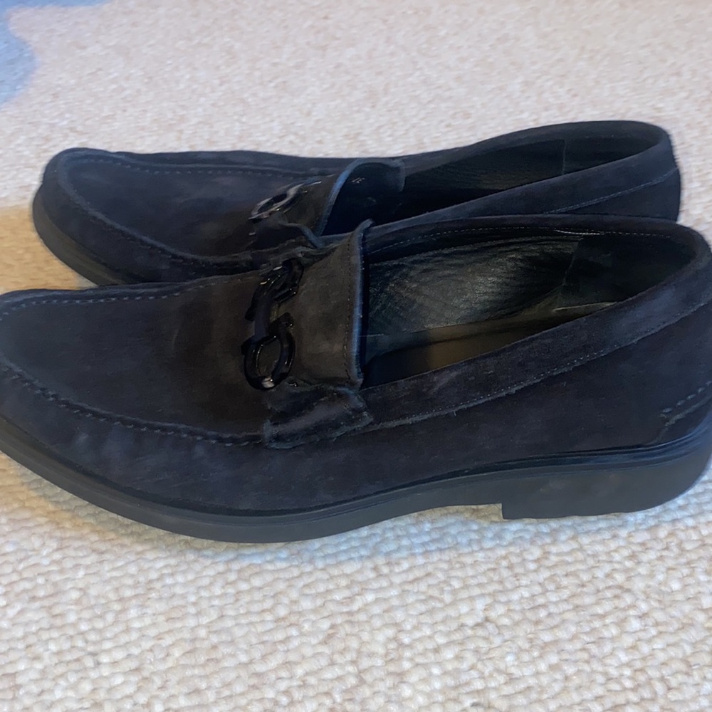 Shoes - Picture 2 of 4